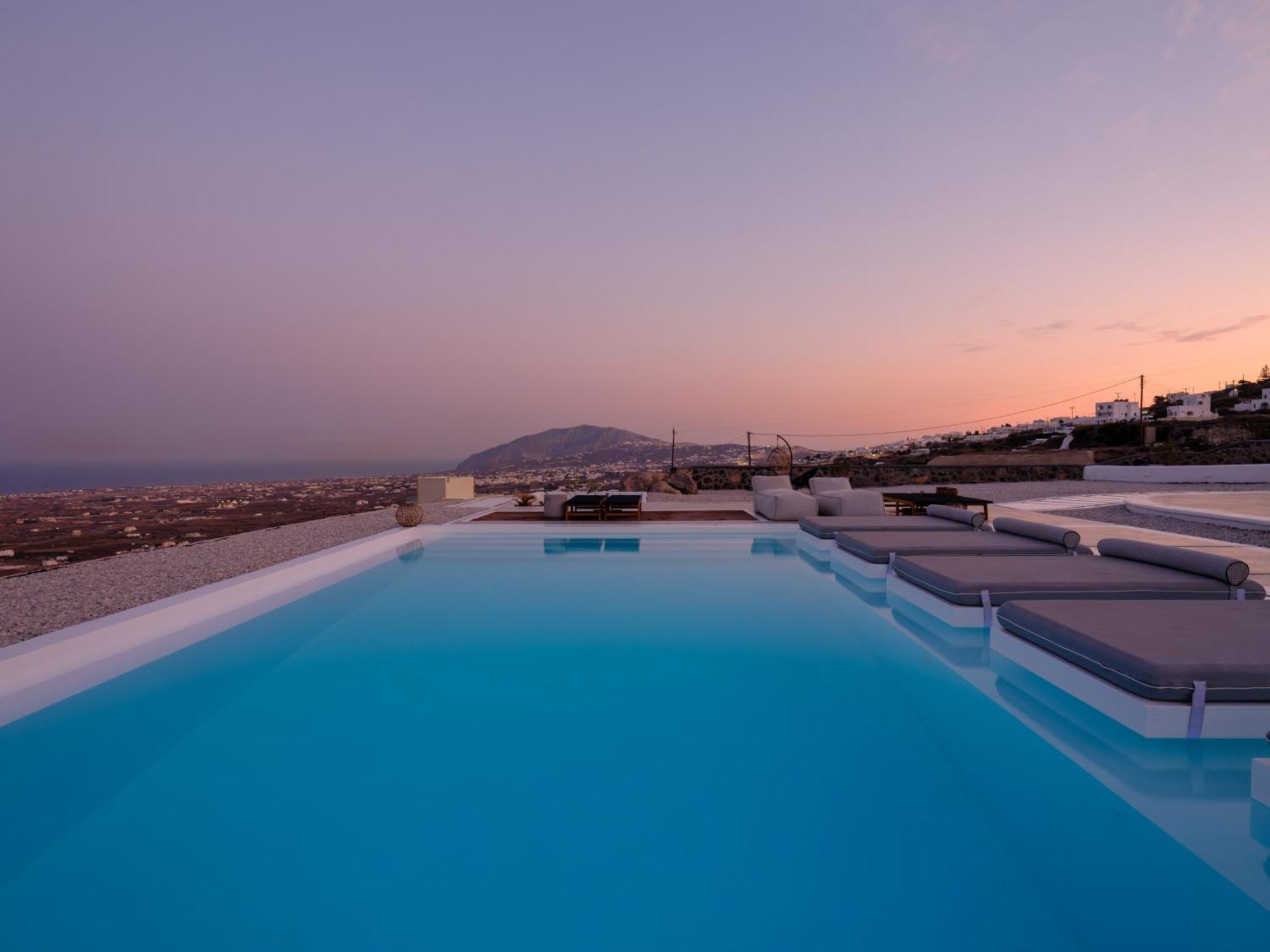 Terra Blanca Suites Imerovigli  Exterior photo