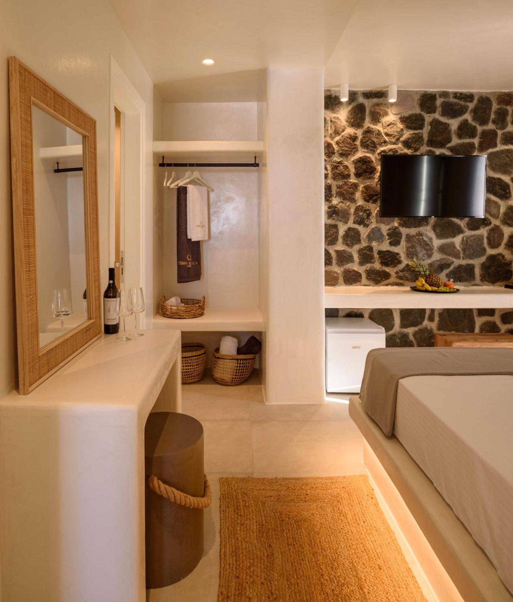 Terra Blanca Suites Imerovigli  Exterior photo